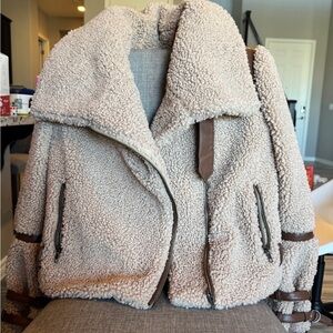 Tularosa Cream Teddy Jacket with Oversized Collar and Fluffy Texture